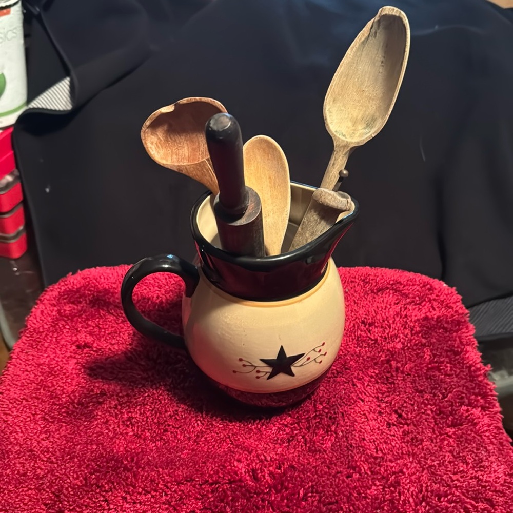 Star Vine Primitive Pitcher